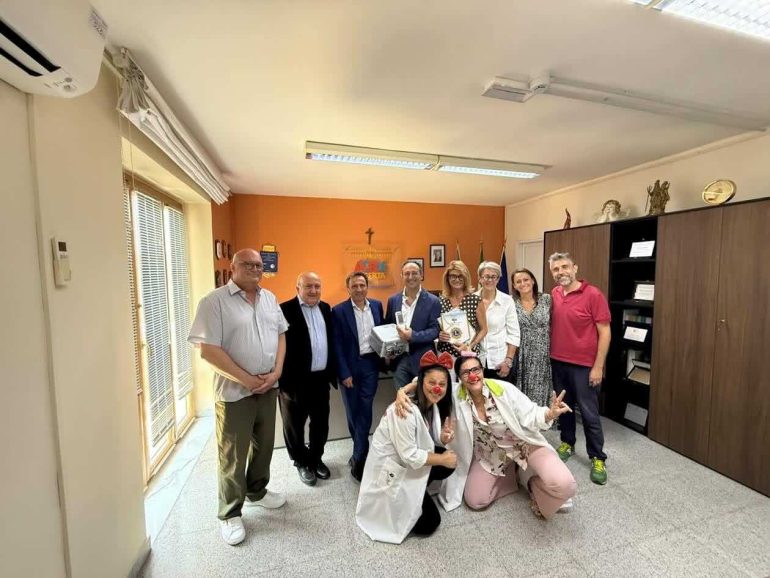 Caserta, donato un bilirubinometro all’Unità di Neonatologia grazie al volontariato