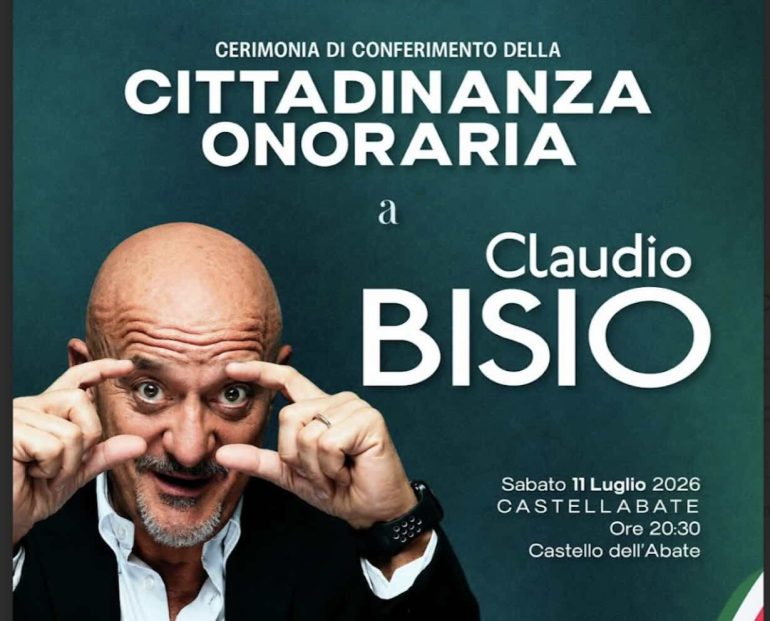 Castellabate, cittadinanza onoraria a Claudio Bisio: evento al Castello dell’Abate