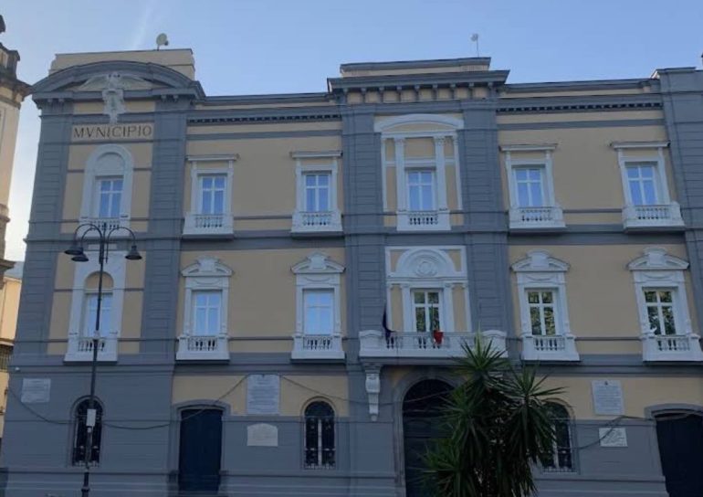 Castellammare, gli appalti d’urgenza: dalle verifiche a sorteggio alla scorta del consigliere. Ecco come funzionava la «Squadra Gargiulo»