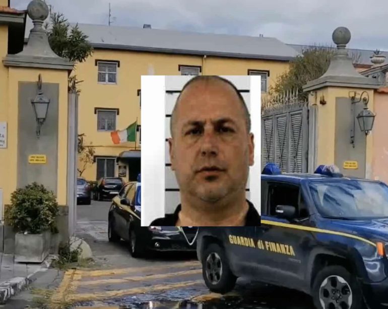 Castellammare, «Ti faccio diventare la regina delle vendite»: le intercettazioni che incastrano i fedelissimi del boss Carolei
