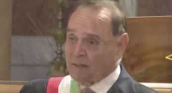 Clemente Mastella affronta la malattia con speranza: ‘Il tumore è duro, ma non perdo la fiducia’