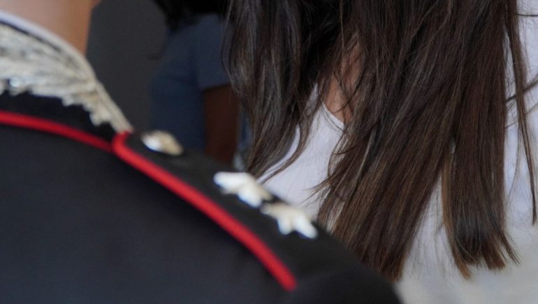Dragoni, arrestato 53enne accusato di atti persecutori contro la vicina di casa