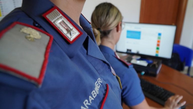 Frignano, non rispetta il divieto di avvicinamento: arrestato 44enne
