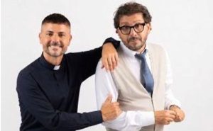 Gianni Fiorellino torna a teatro: al Politeama di Napoli debutta «’A voce d’e criature»