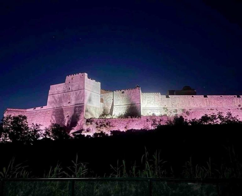 Intrappolati nell’ascensore del Castello di Baia durante il Jazz Festival