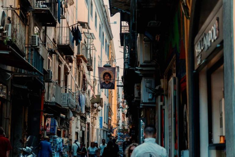 La Napoli che cambia nel 2026: nuovi quartieri, locali e luoghi da scoprire nella città del futuro