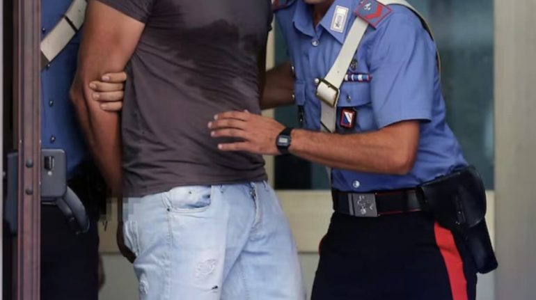 Napoli, da Cracovia alle Baleari: finisce all’estero la fuga di due pericolosi latitanti