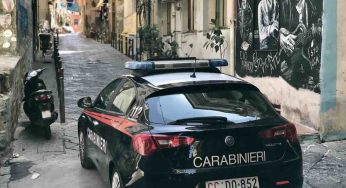 Napoli, fuga in scooter davanti ai militari: 17enne denunciato