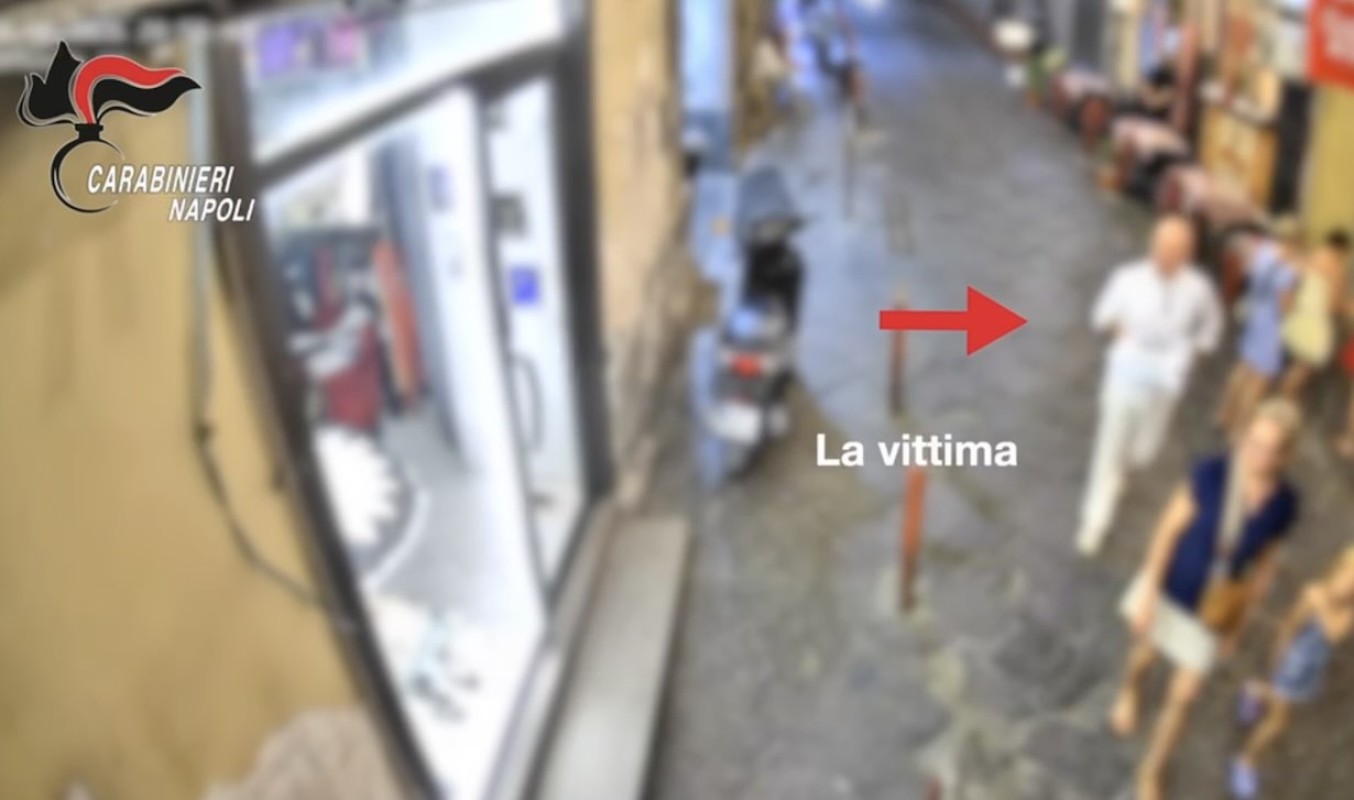 Il turista rapinato ai Quartieri Spagnoli