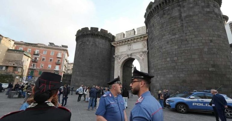 Napoli: raffica di controlli a Porta Capuana e Porta Nolana, 162 persone identificate