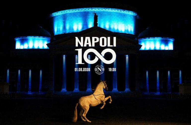 Napoli si veste d’azzurro: in 500mila per i 100 anni del club, due giorni di festa in città