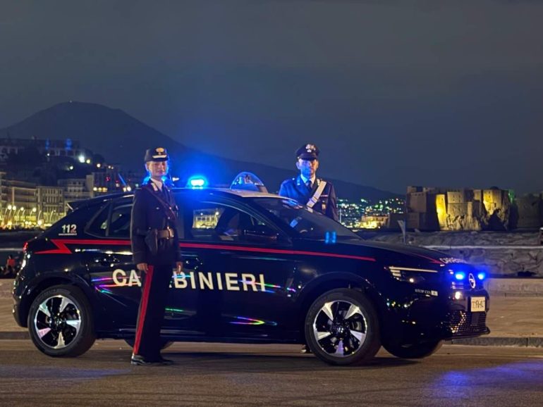 Napoli si veste di verde: l’Arma dei Carabinieri abbraccia la mobilità elettrica contro i crimini ambientali