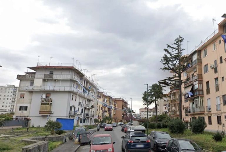 Napoli, spari con colpi a salve al Rione Villa