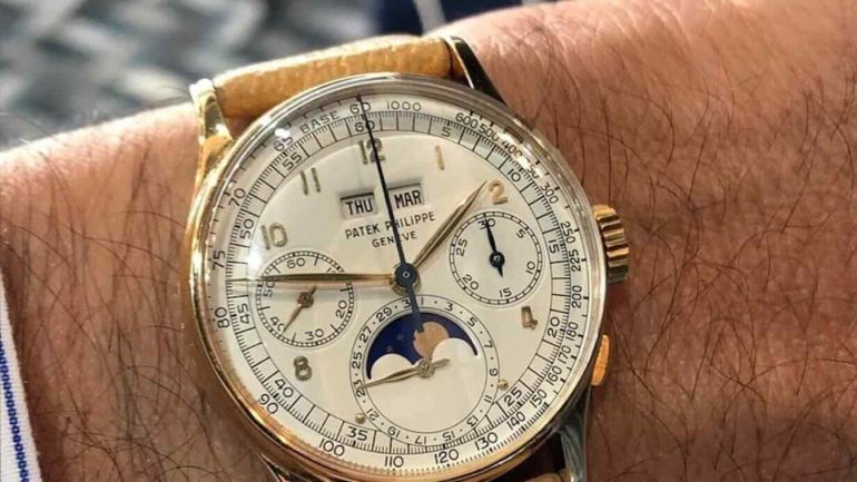 Napoli, turista rapinato del Patek Philippe da 130mila euro: arrestati due giovani