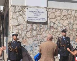 Napoli, una strada dedicata al medico Edmondo Mundo: cerimonia a San Giovanni a Teduccio