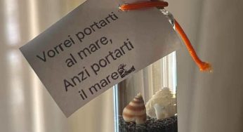 Napoli, «Vorrei portarti il mare»: gli studenti di Infermieristica donano il ‘mare in boccetta’ ai pazienti oncologici