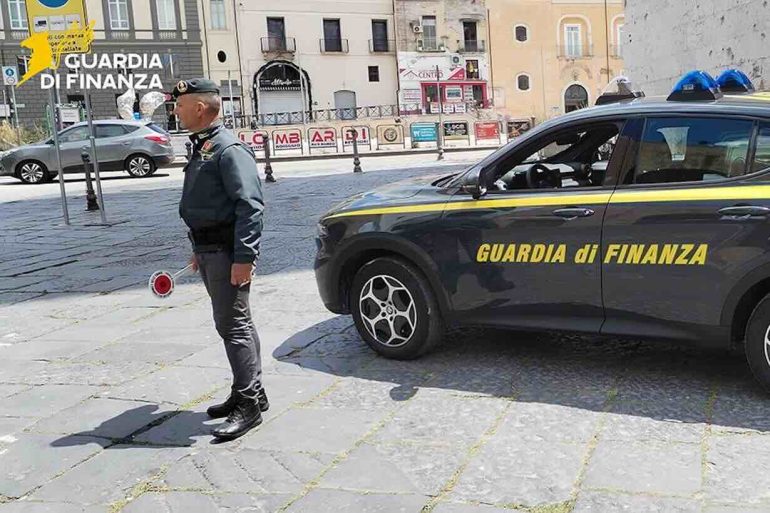 Benevento, controlli antidroga: 50 grammi di hashish sequestrati