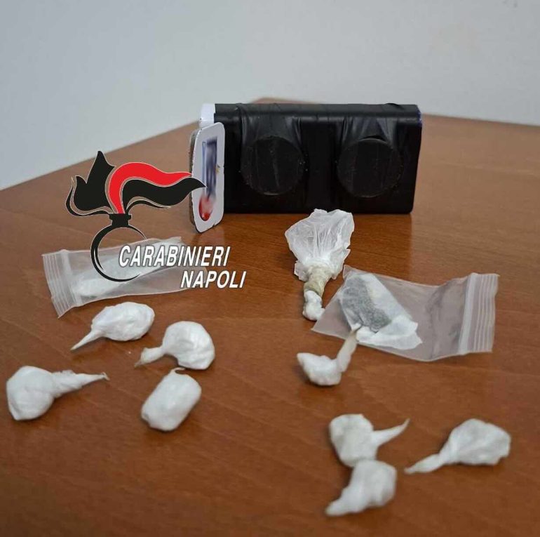 Pozzuoli, 16enne pusher arrestato con sistema portatile per droga