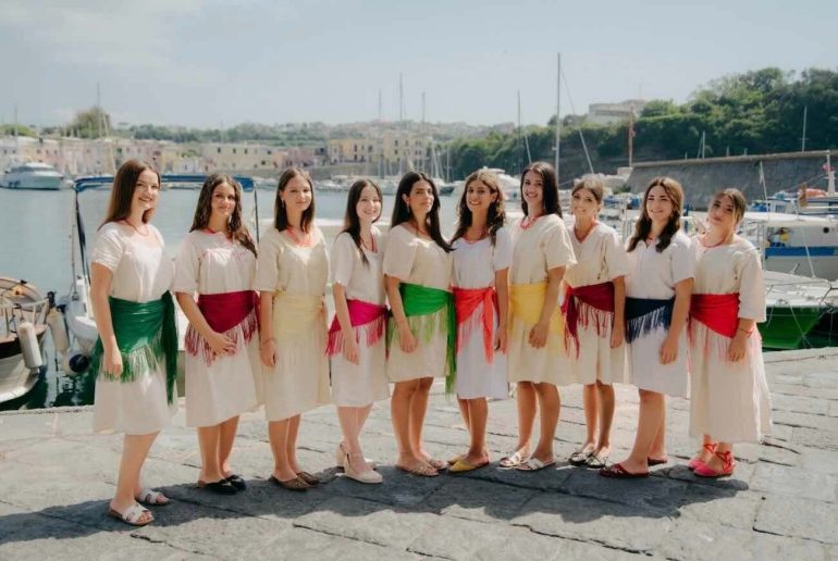 Procida elegge Graziella, dieci candidate in gara