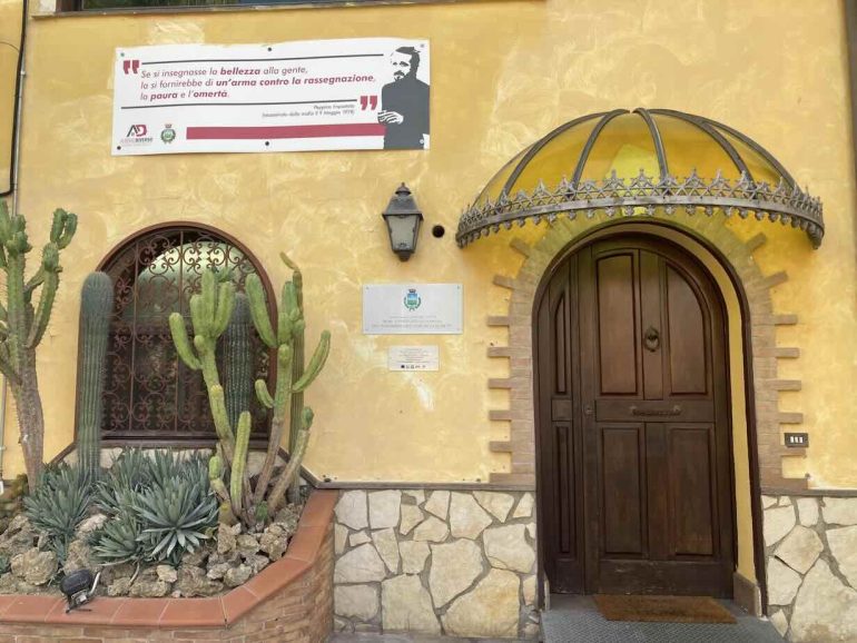 Quarto rafforza il patrimonio di alloggi popolari con un immobile confiscato al clan Lo Russo
