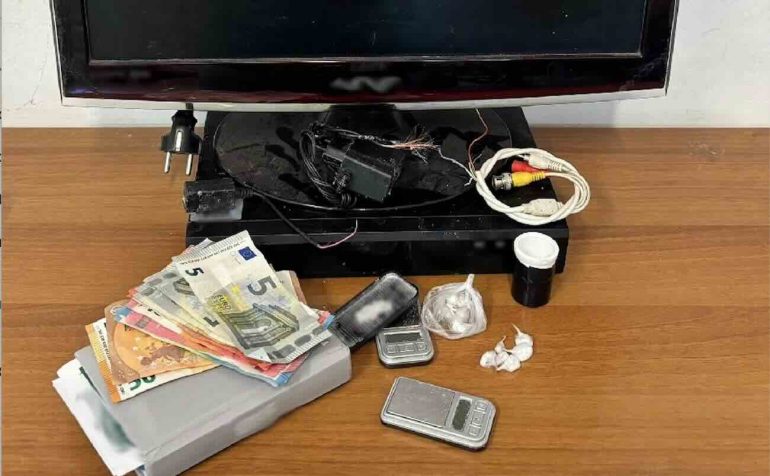San Giovanni, arrestato 44enne con droga e sistema di videosorveglianza