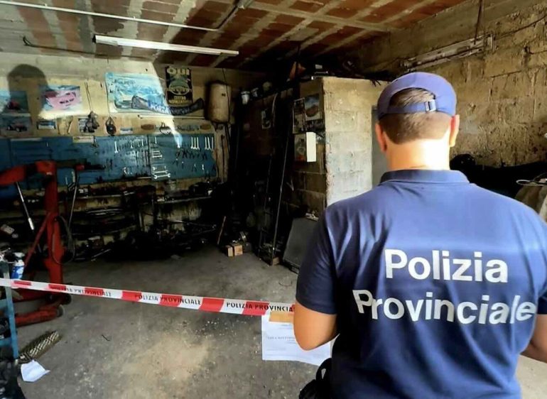 Sequestrata officina abusiva ad Orta di Atella: denunciate gravi violazioni ambientali