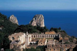 Capri celebra il mito della Grotta Azzurra con una grande mostra alla Certosa di San Giacomo