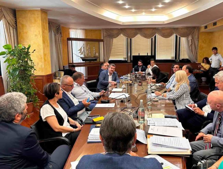 Simeone: «Nessuna frattura nella maggioranza, avanti con il rinnovamento in Campania»