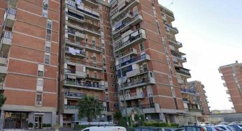 Tragedia a Scampia: 12enne muore cadendo dal decimo piano ai Sette Palazzi