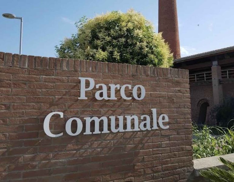 Agropoli, maxi rissa al parco: ragazzo accoltellato. Caccia all’aggressore