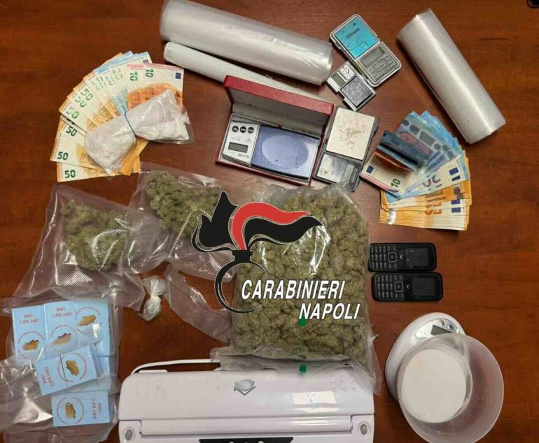 Blitz antidroga al Centro Direzionale: sequestrati oltre 1,7 kg di sostanze stupefacenti