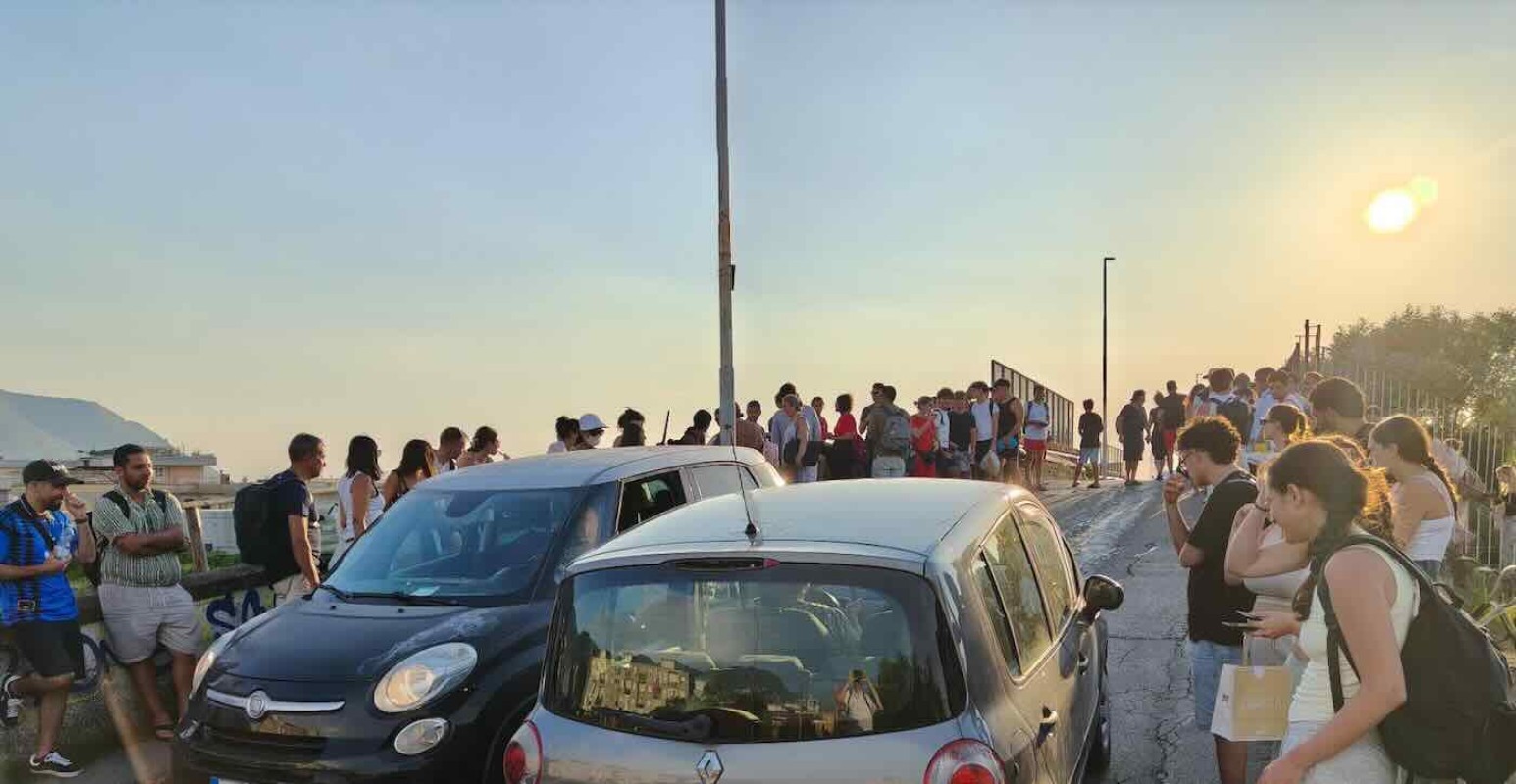 I turisti bloccati a Pioppaino