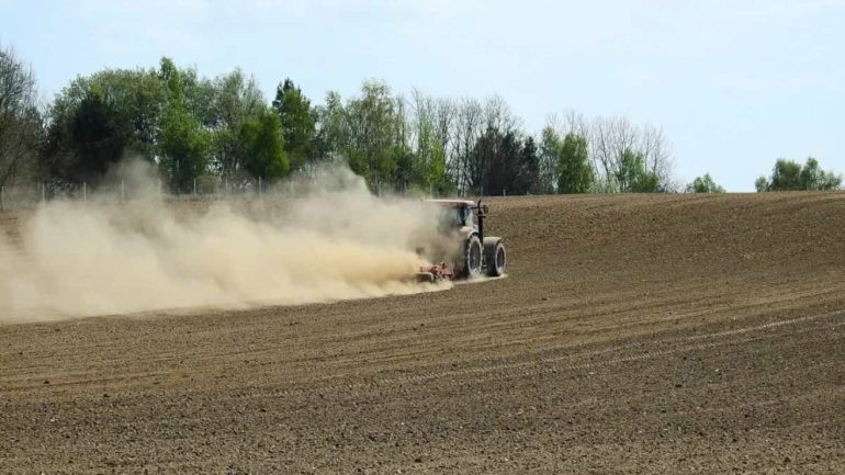 Campania, aiuti anti-siccità per gli agricoltori: come richiedere i fondi