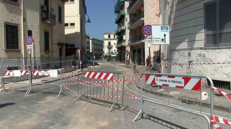 Campi Flegrei, la gestione dell’emergenza porto e sfollati resta in attesa di un cronoprogramma