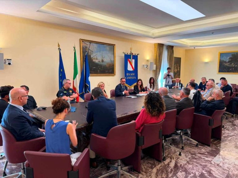 Campi Flegrei, la sfida della Regione: «Un milione di euro per salvare turismo e occupazione»