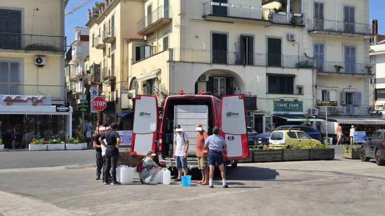 Campi Flegrei: la Caritas scende in campo al fianco della popolazione