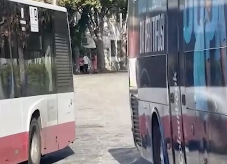 Caserta, autisti Air Campania sotto la minaccia dei parcheggiatori abusivi alla Reggia