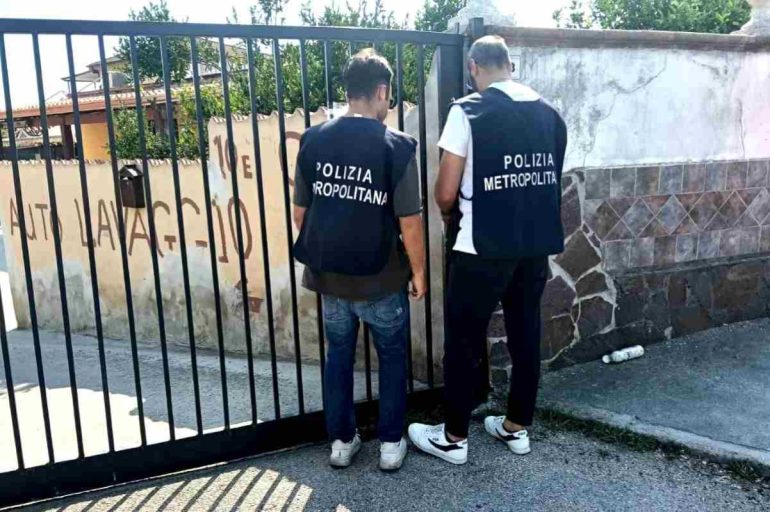Castel Volturno, autolavaggio abusivo sequestrato: reflui scaricati nella fognatura senza depurazione