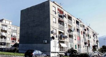 Castellammare, occupazioni abusive, morosità e sgomberi bloccati: il capitolo sugli alloggi che pesa sullo scioglimento del Comune