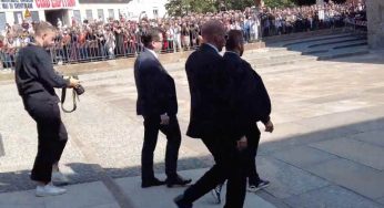 Addio a Franco Baresi, migliaia in piazza per il Capitano. E i tifosi del Milan attaccano ancora la proprietà