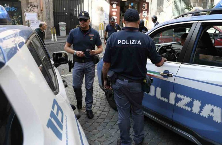 Napoli, sequestrata droga in un edificio a Montecalvario