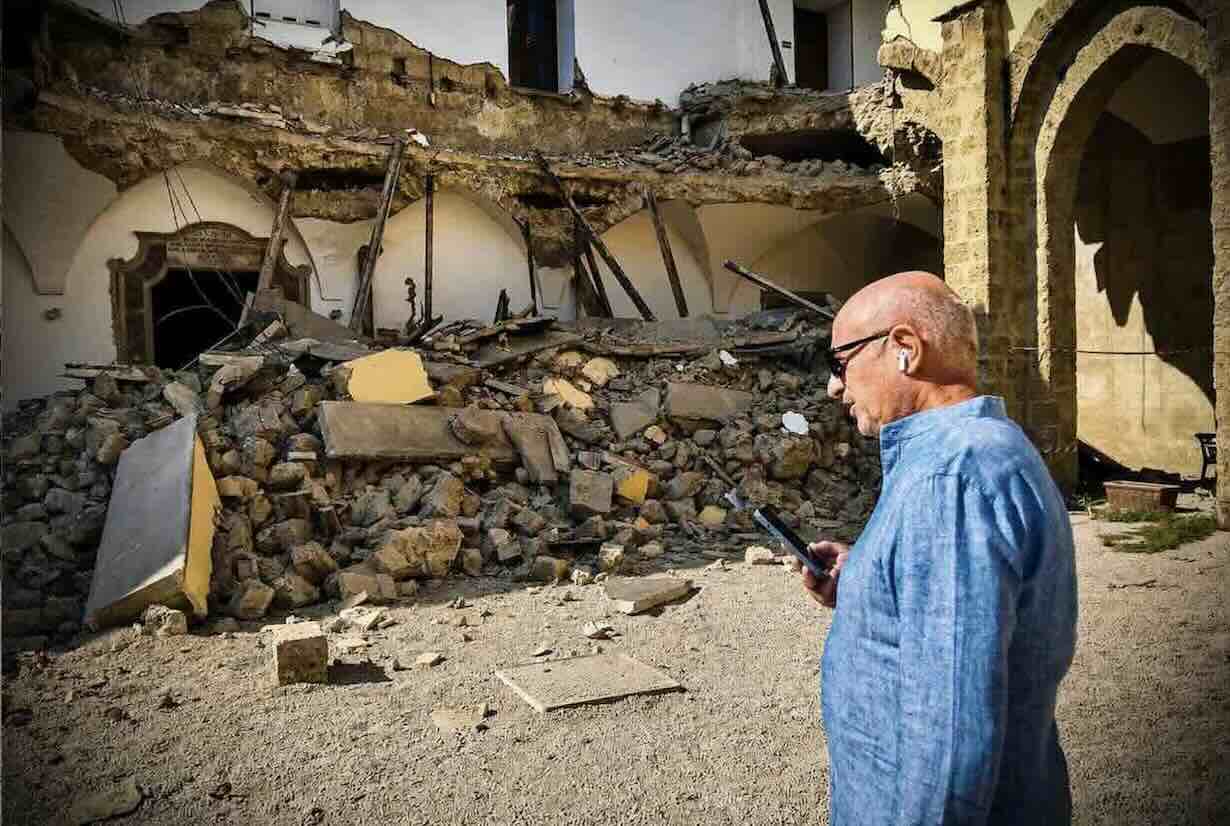 Crollo nel chiostro monumentale di San Francesco ad Aversa: nessun ferito ma danni ingenti