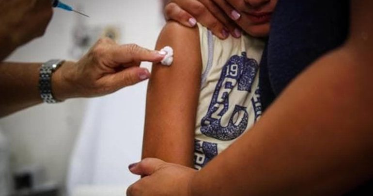 Difterite, l’allarme dei richiami in Campania: un bambino su 4 non lo ha fatto