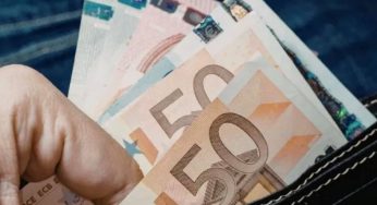 Falsificavano euro e valute africane vendendoli via Telegram: cinque misure cautelari e due stamperie sequestrate