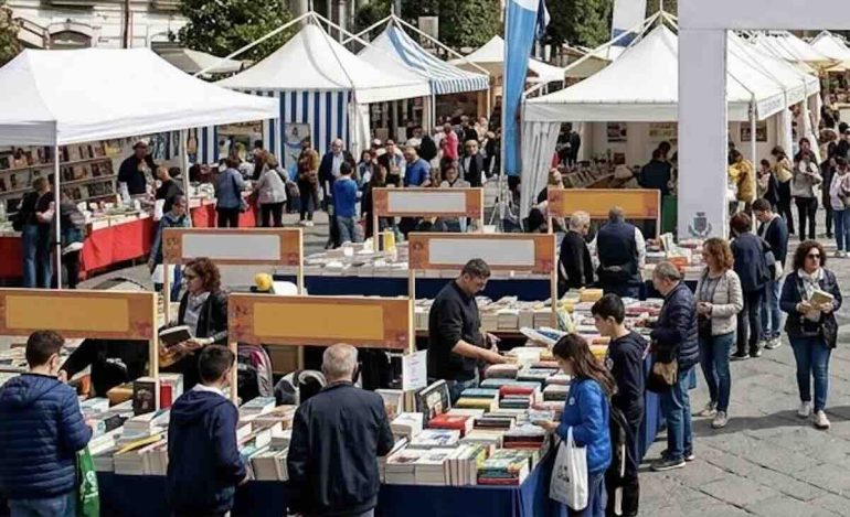 Giugliano, 11 giorni di cultura con lo Street Book in piazza Gramsci