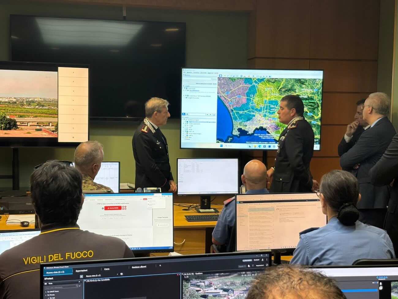 Il Generale Fabrizio Parrulli rafforza il contrasto ai roghi nella Terra dei Fuochi con visite strategiche ai Carabinieri Forestali