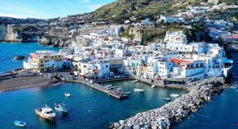 Ischia, anziani aggrediti in casa dopo il raggiro: la truffa finisce in rapina, arrestato
