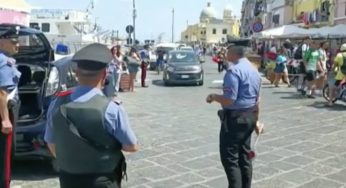 Ischia, la vacanza fuorilegge del nipote del boss: ore contate per i suoi aggressori