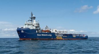 La Sea Watch 5 arrivata nella notte a Napoli con sei persone a bordo