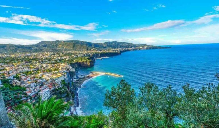 Meteo Napoli e Campania oggi 10 agosto: anche oggi bollino rosso